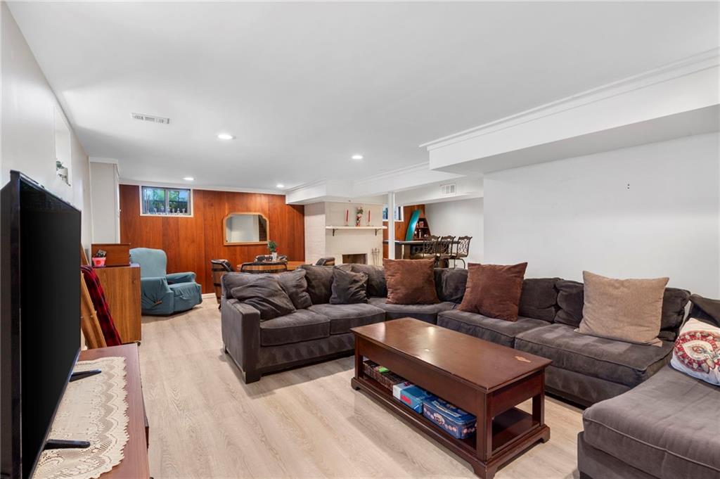 4900 Paseo Boulevard