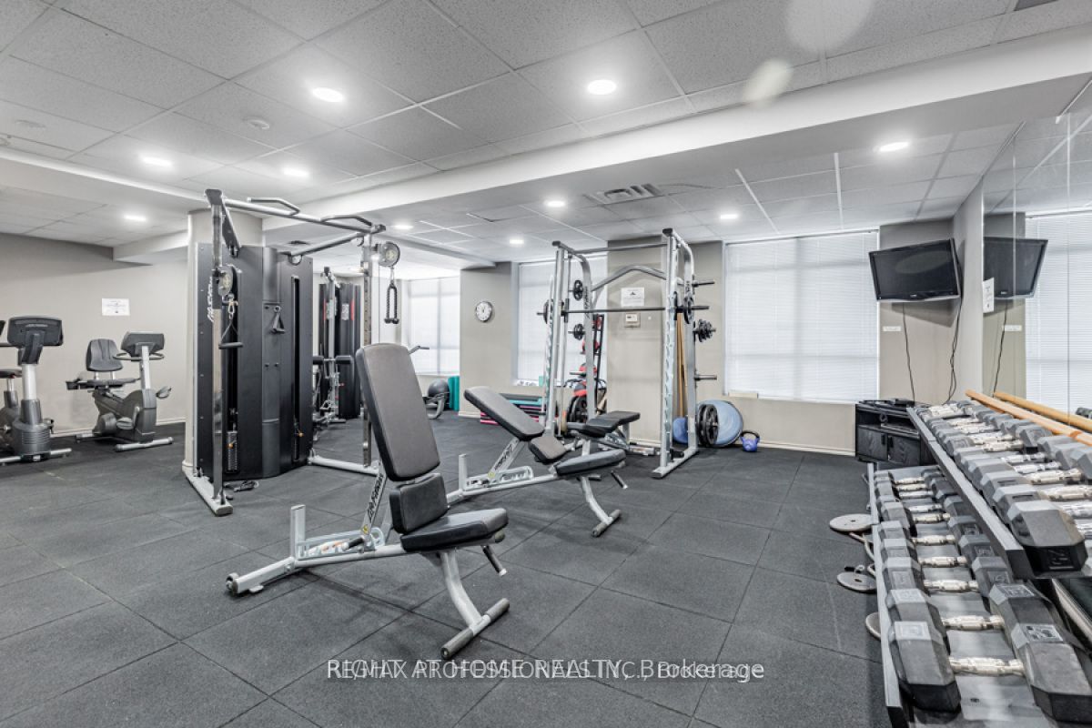 330 E Adelaide St 803