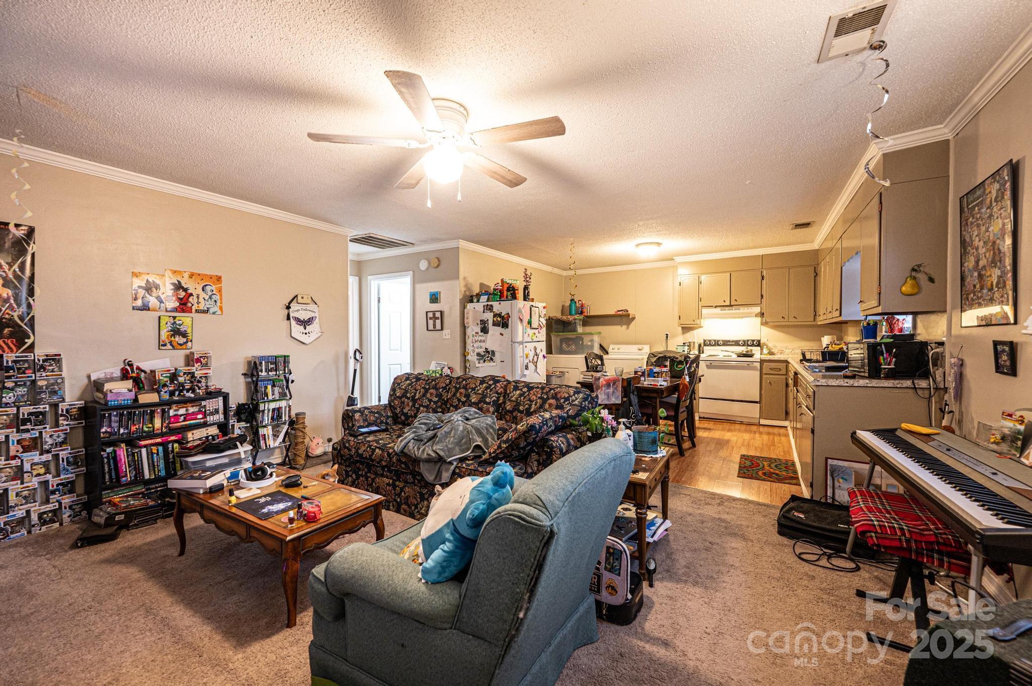 711 Meredith Court SW