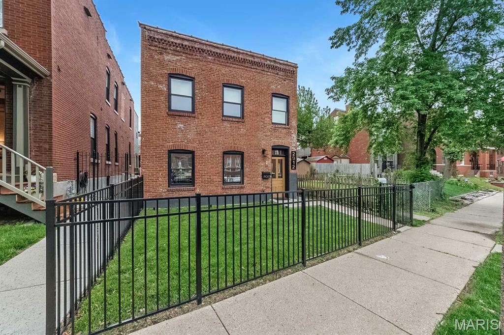 2912 Missouri Avenue