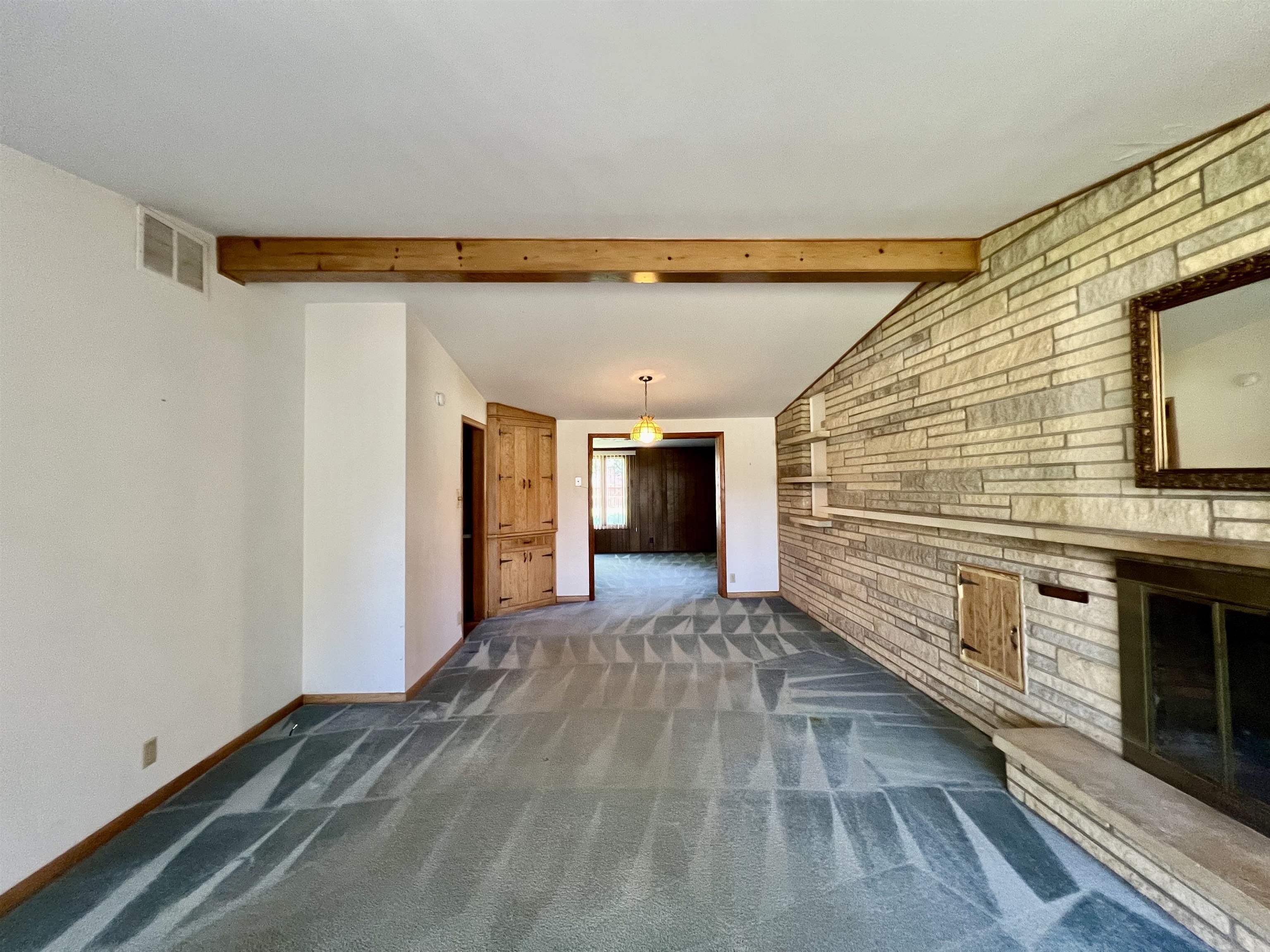 1105 N 7th