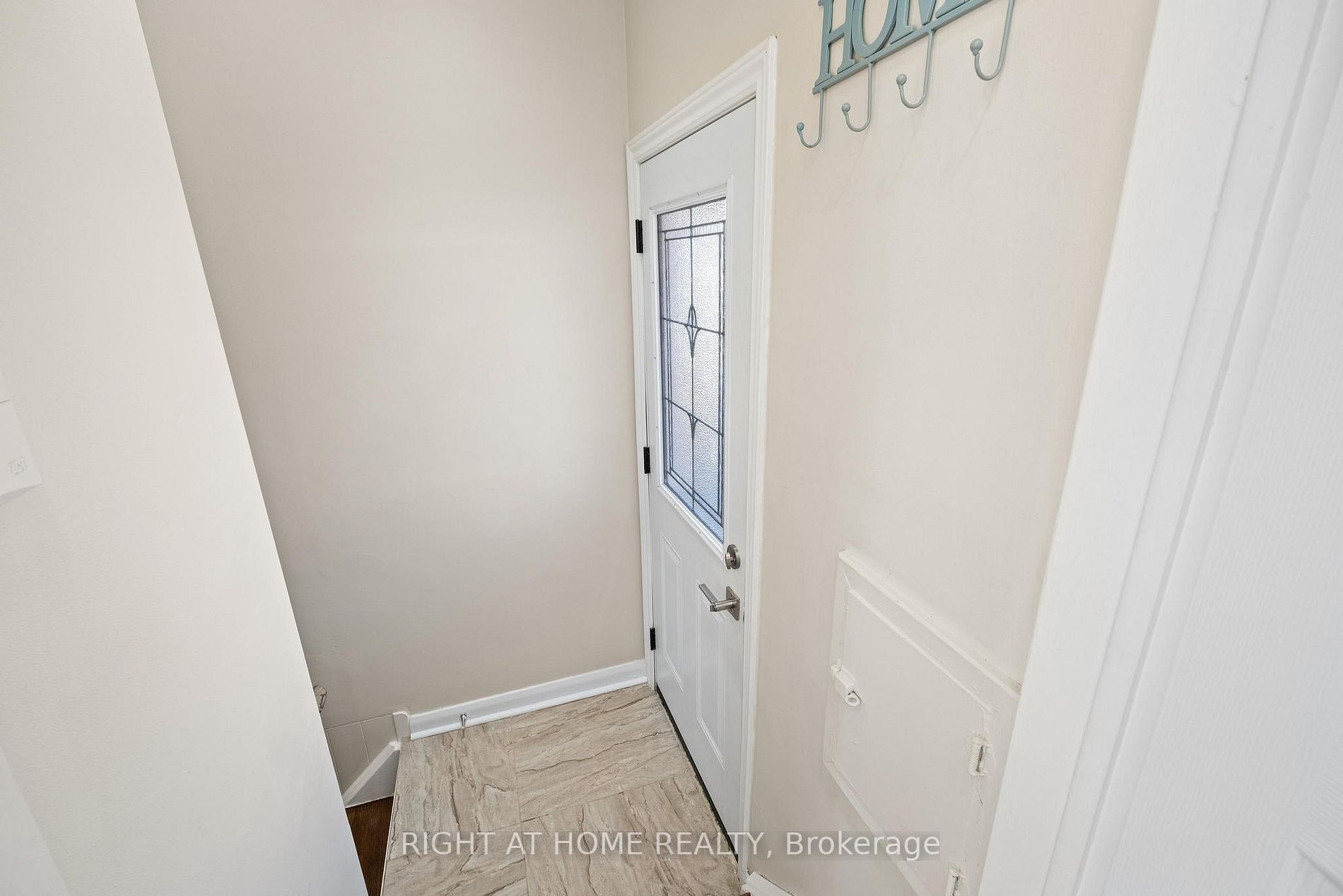 140 Meadowbrook Dr