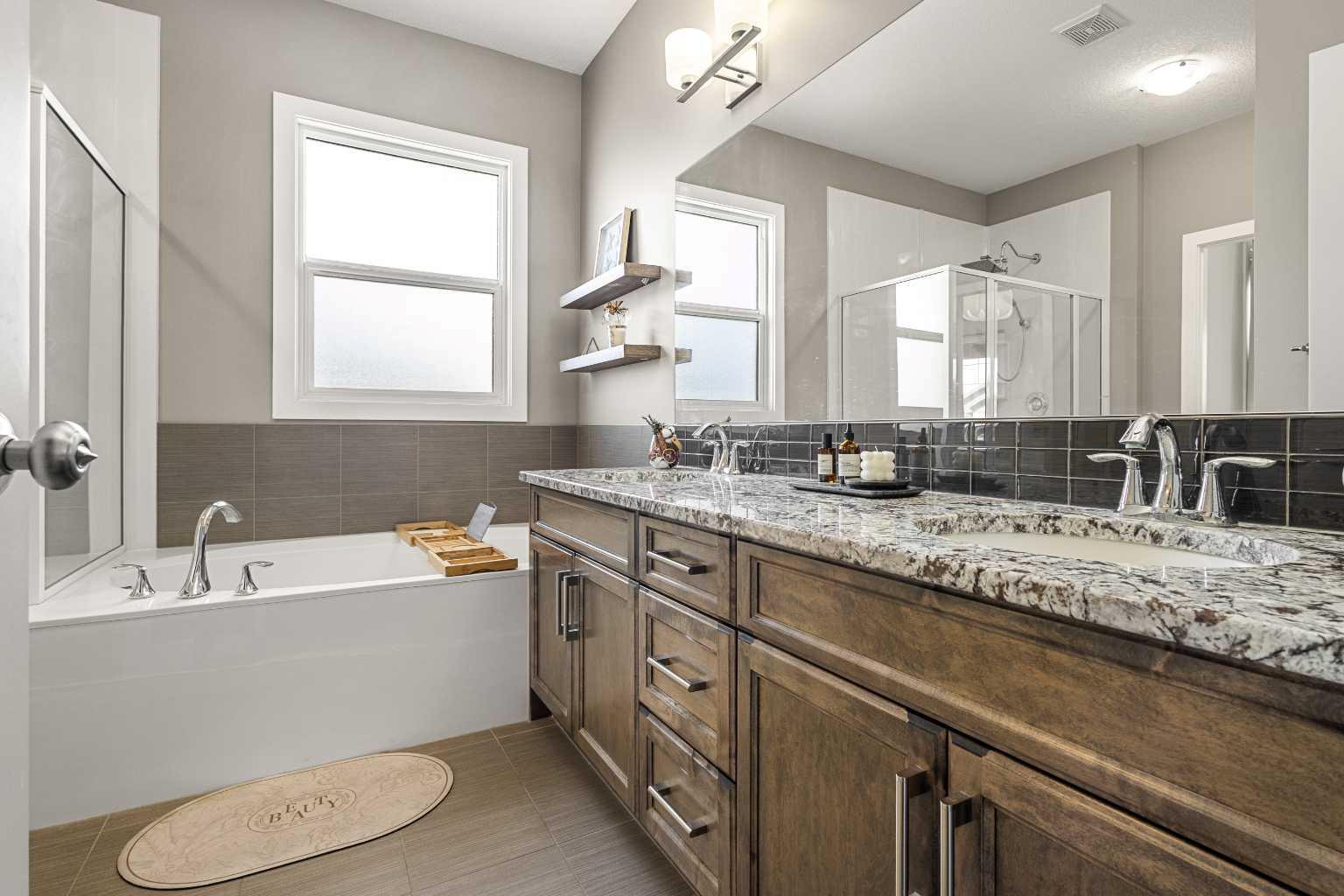 51 Evansglen Court NW