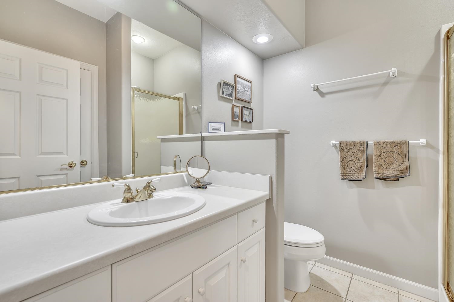 211 Emerald Meadows Drive