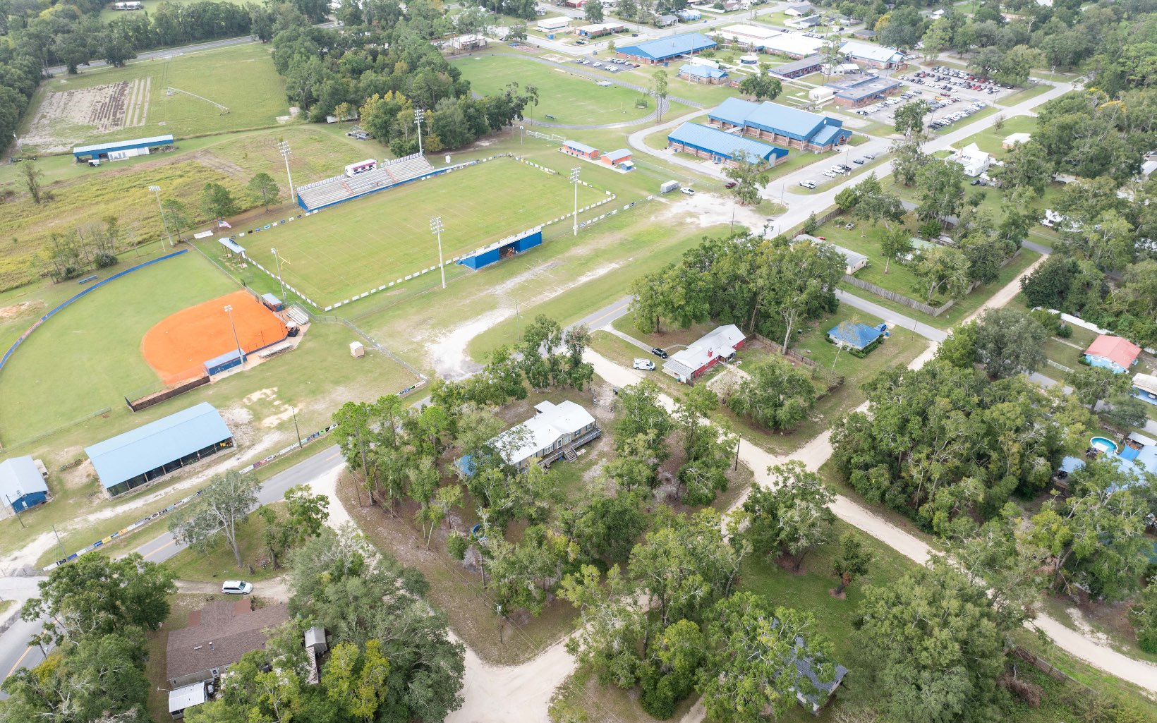 605 NE Governor Ave.