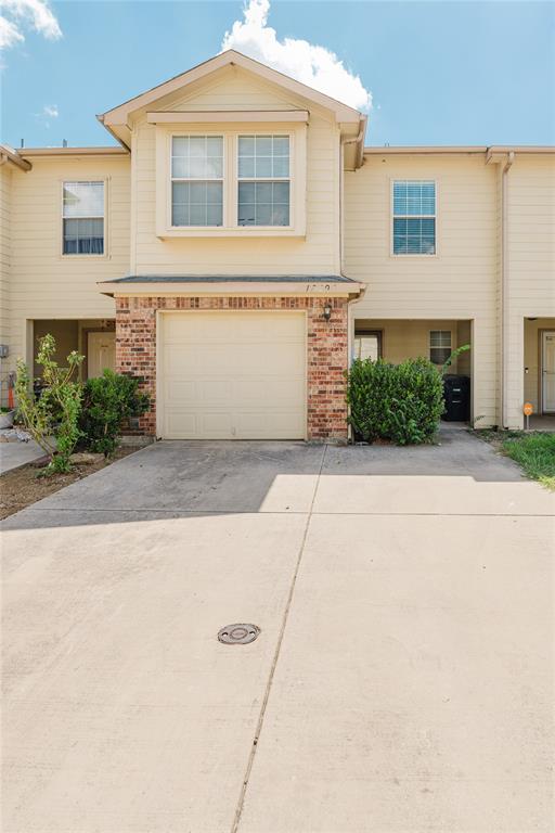 The living is easy in this impressive, generously proportioned, beautifully built home with great character. This floor plan encompasses 3 spacious bedrooms with plenty of room for study, sleep, storage, and entertainment, 2.5 bathrooms, a sleek and stylish kitchen that conveniently flows through to the living area, and a peaceful balcony off the upstairs master suite. One can see there was great attention to detail given to each room when walking through this stunning home. This three story home offers a huge media room on the top floor perfect for family movie nights. The home is ideally positioned to enjoy the proximity to great parks, cafes and restaurants, shopping, and a selection of premier schools.