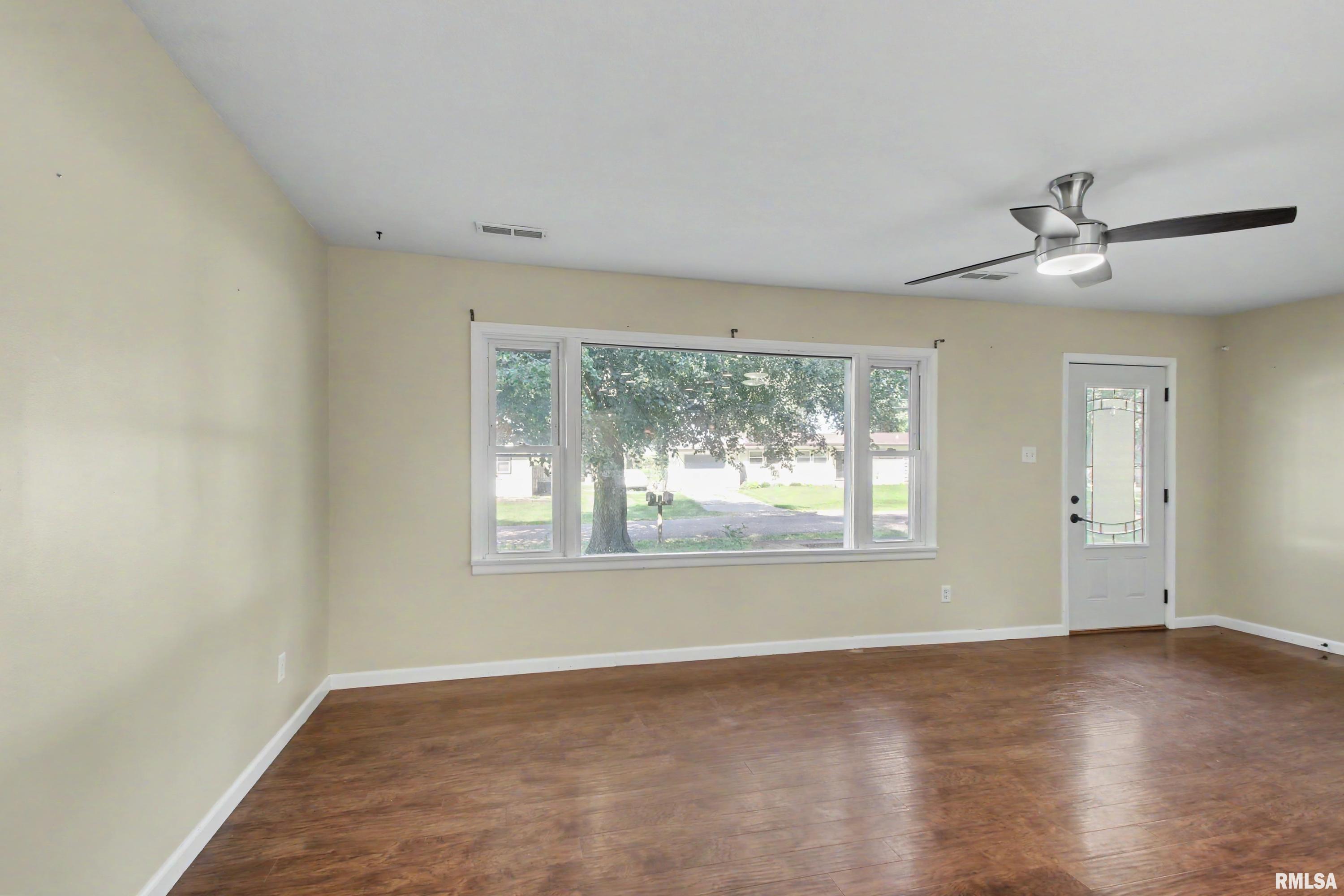 530 Hickory Grove W