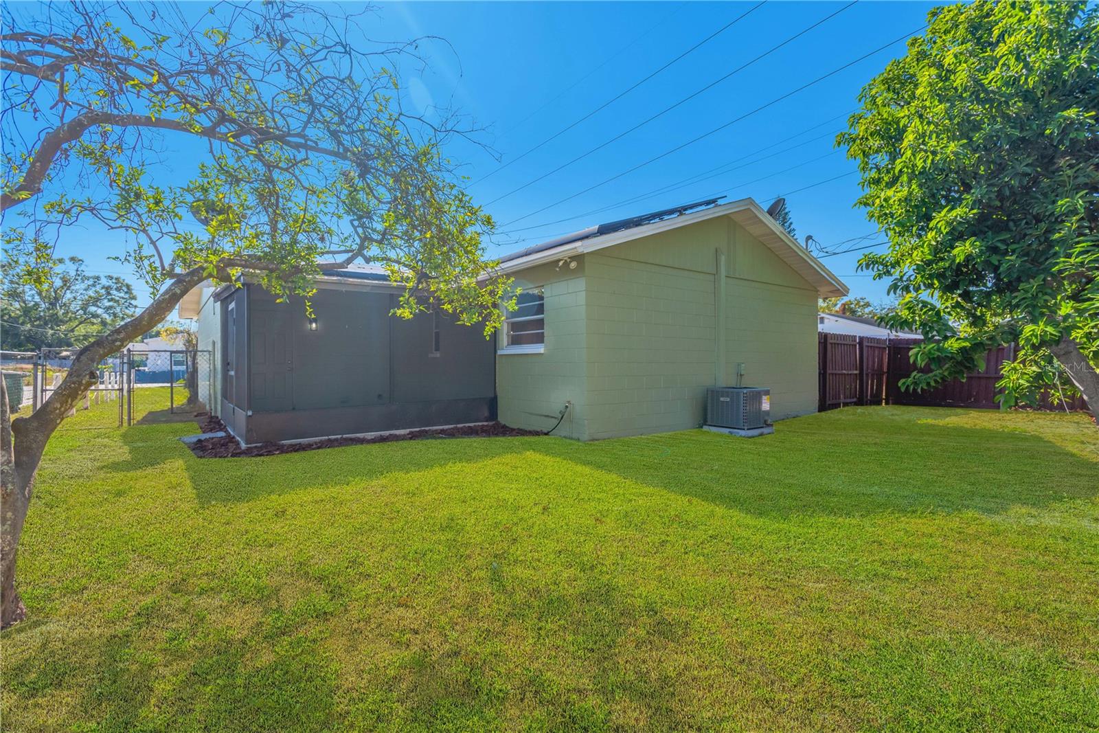 1721 W Humphrey Street