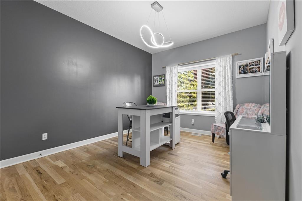 10512 N Euclid Avenue