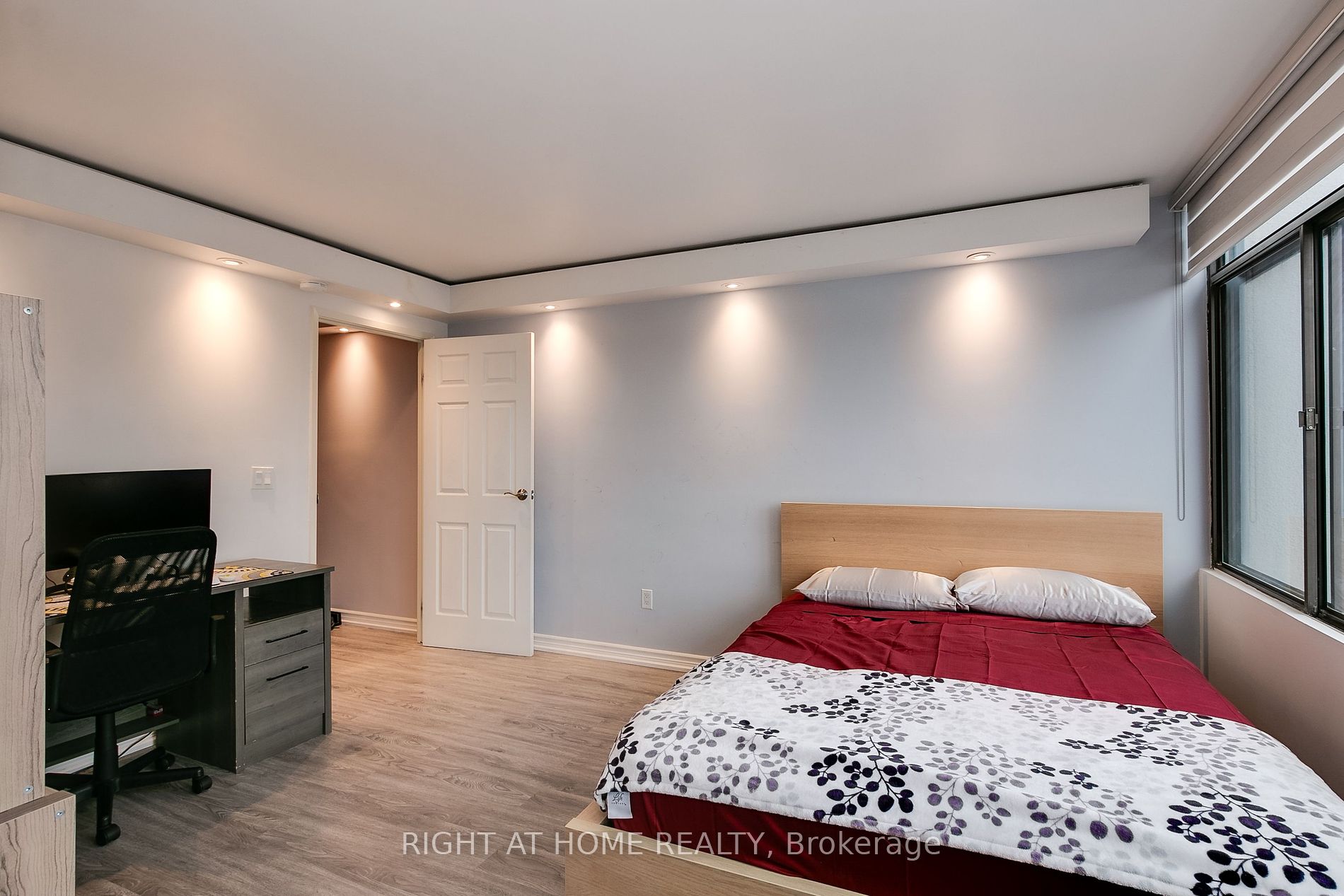 1555 E Finch Ave 2401