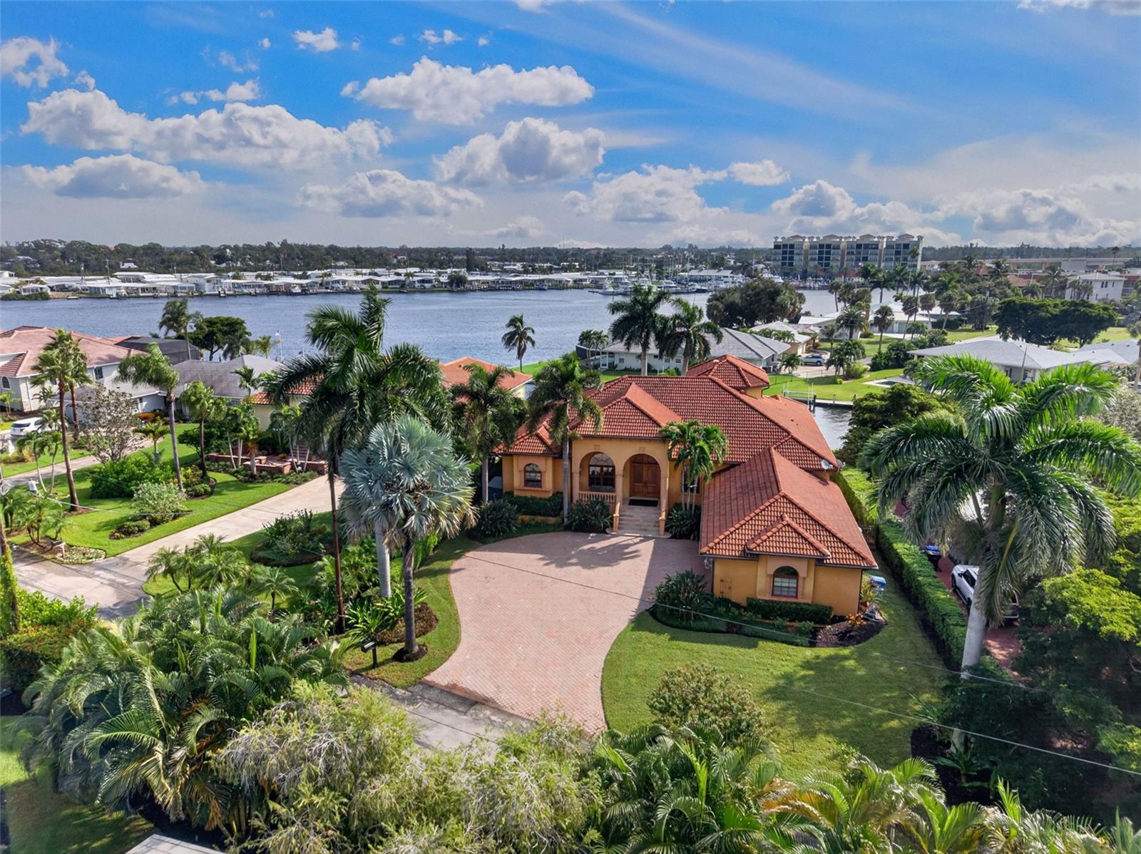 316 W Bay Drive, Venice, FL