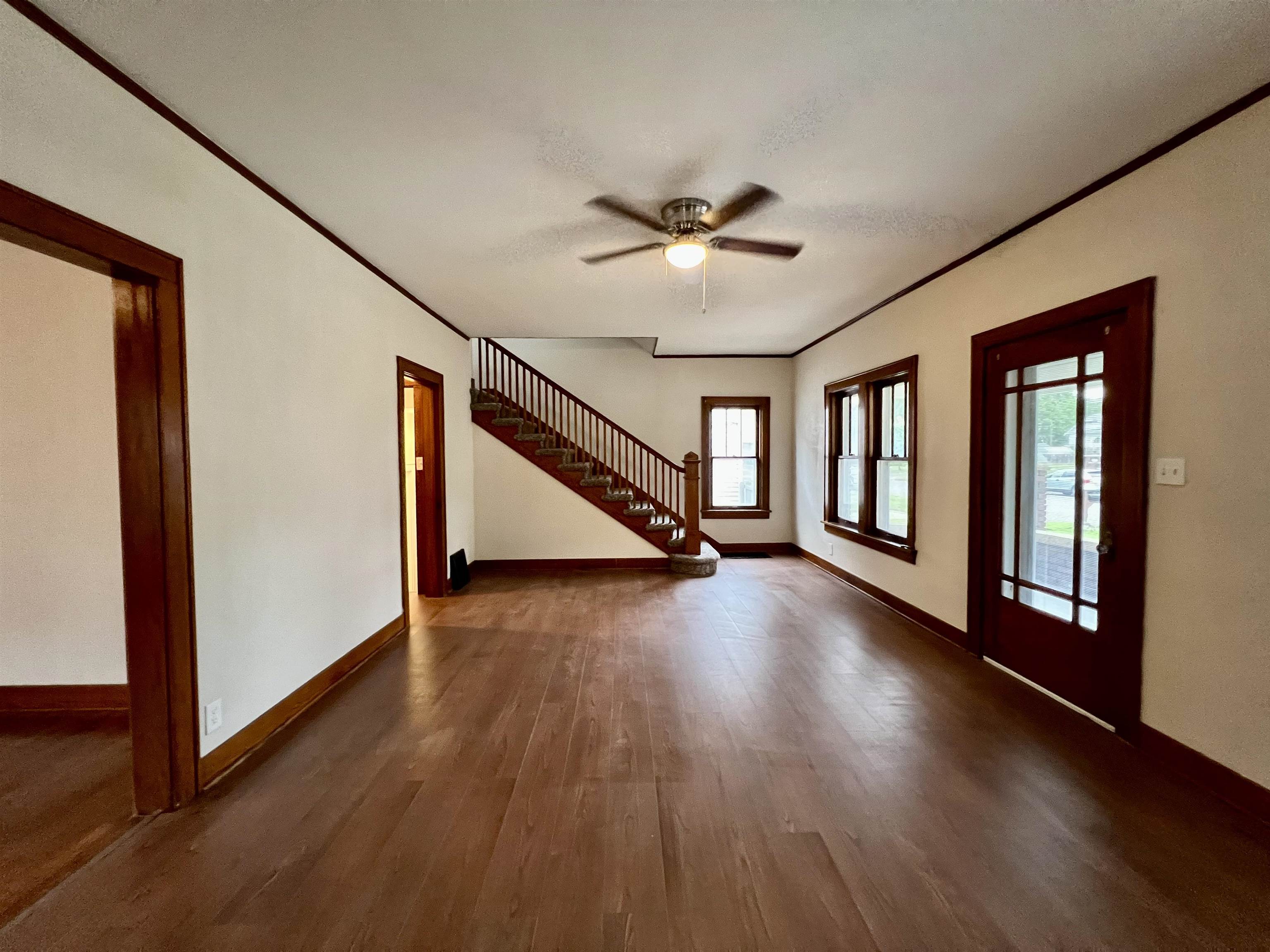 215 N 3rd