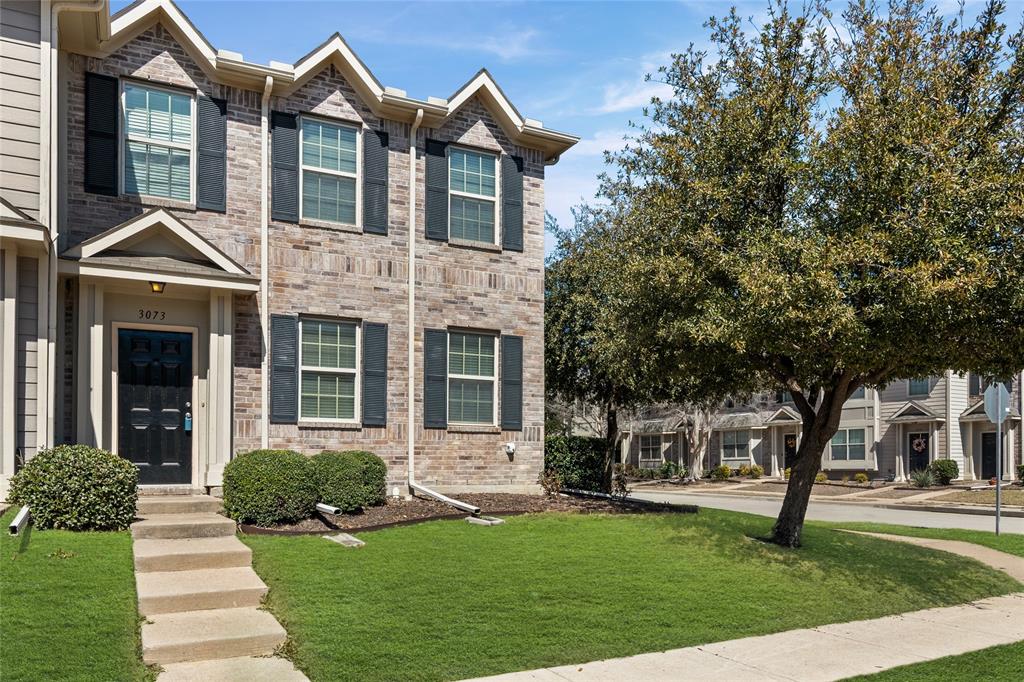 Cozy & wonderful 2 story CORNER end unit townhome with great light in all rooms.  This 3 bedroom, 2.5 bath home has engineered wood floors in the entry, family room, all bedrooms, upstairs landing, & full wood treads on the staircase.  Home is freshly painted, has new stainless steel appliances including refrigerator, updated lights, updated tile & an updated secondary full bathroom upstairs. A great & efficient kitchen with Corian countertops, stainless farm sink, full size maple-tone cabinets, & a large breakfast area that opens to the family room with great natural light from lots of windows.  All windows are vinyl for energy efficiency & have faux wood blinds. All bedrooms & the family room have a ceiling fan with light package. Master bedroom is huge with 2 closets, & a private large master bathroom with separate garden tub & shower. Another large secondary bedroom with walk-in closet. Walk one block to the community pool & outdoor community area. This is a great townhome community that offers great access to major highways, shopping & restaurants. Amenities include a community pool & green areas with built-in grills & picnic tables, ideal for outdoor gatherings. HOA covers outside of building including roof resulting in less expensive homeowners'
insurance! This unit has an oversized garage with a full-size driveway.