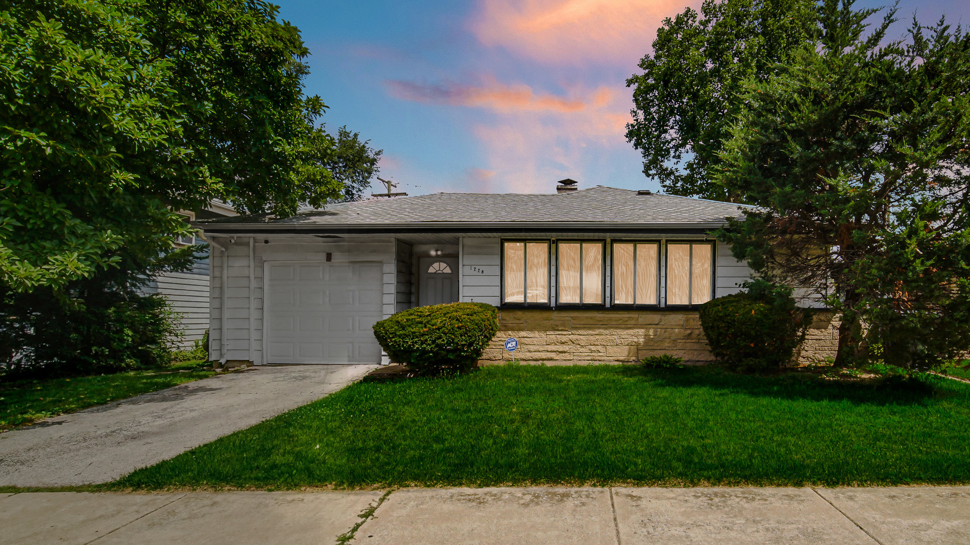 1228 E 151st Street