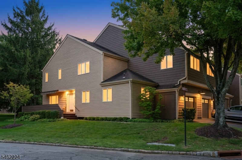 2 Avery Ct