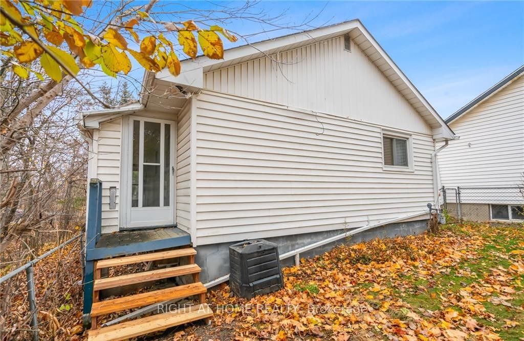 56 Rosedale Ave