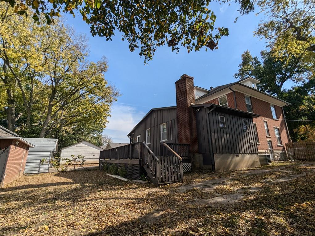 612 W Cherry Street