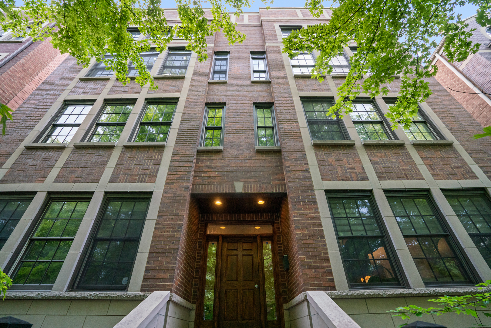 Prime Wicker Park location, just one block from vibrant, fun-filled Division Street! This stunning extra-wide duplex-up truly lives like a single-family home, offering over 2,600 sq ft of living space, spectacular natural light, and soaring 25-foot cathedral ceilings. Renovated in 2022, it's completely move-in ready. Enjoy three full bedroom suites, including an expansive primary retreat with 20 feet of closets, a tub, steam shower, and double vanity. There's also a large fourth room perfect as a den, office, or optional fourth bedroom. The home is wired for audio throughout-including both outdoor decks-plus a gas line for grilling. Features include two heating/cooling zones, a wine cooler in the kitchen, a beverage cooler in the den, and a powder room. Skylights brighten the upstairs rooms, and there's a 6x6 storage room. The location can't be beat-just a 3-minute walk to the Blue Line and steps from the best bars and restaurants along Division and Milwaukee, yet nestled on a quiet residential street. A must-see! Explore the property in 3D! Click the 3D button to take a virtual tour and walk through every detail.