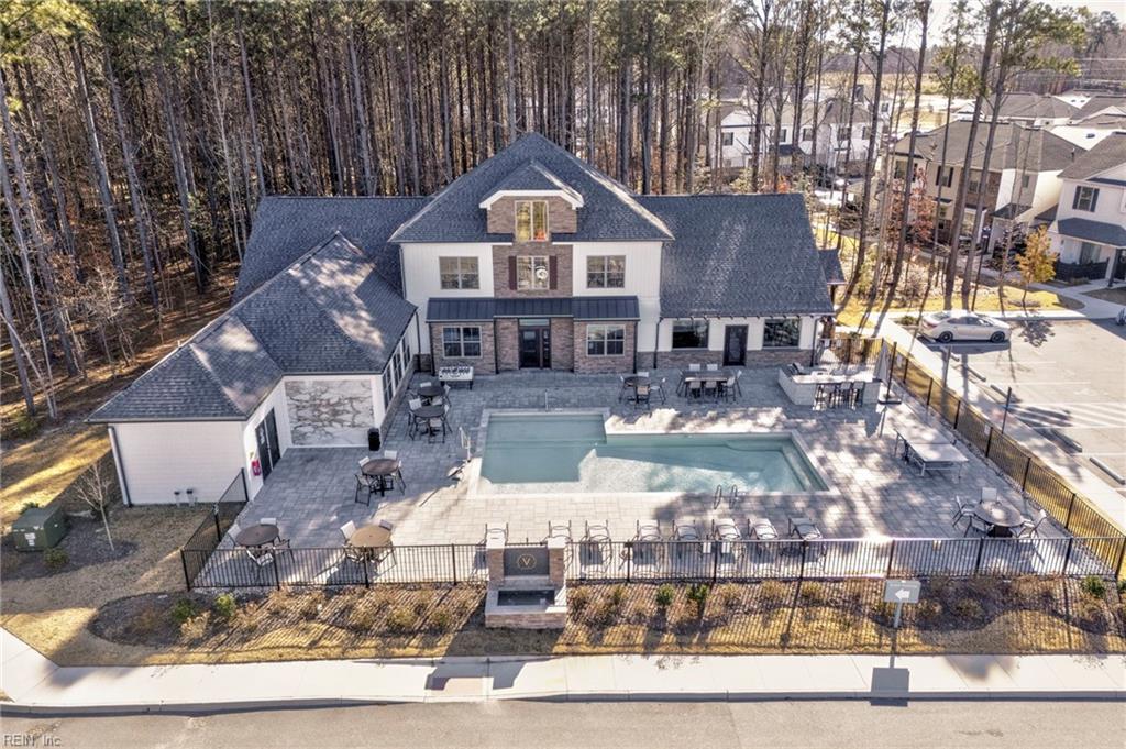 1002 Kathy Ann Way W