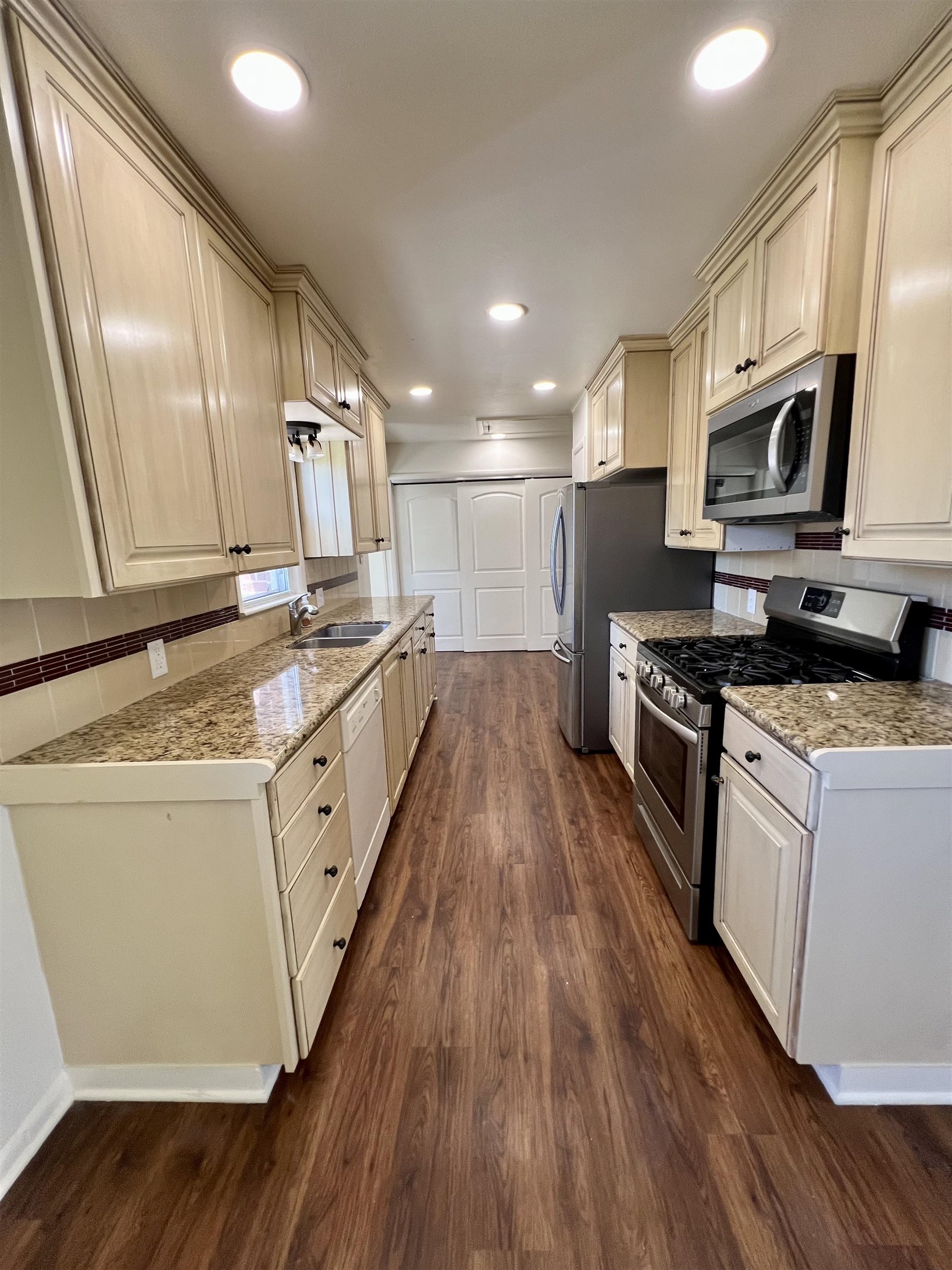 607 N 9th
