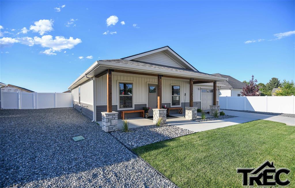 293 Cypress Dr