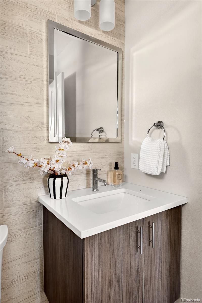 2051 S Gilpin Street