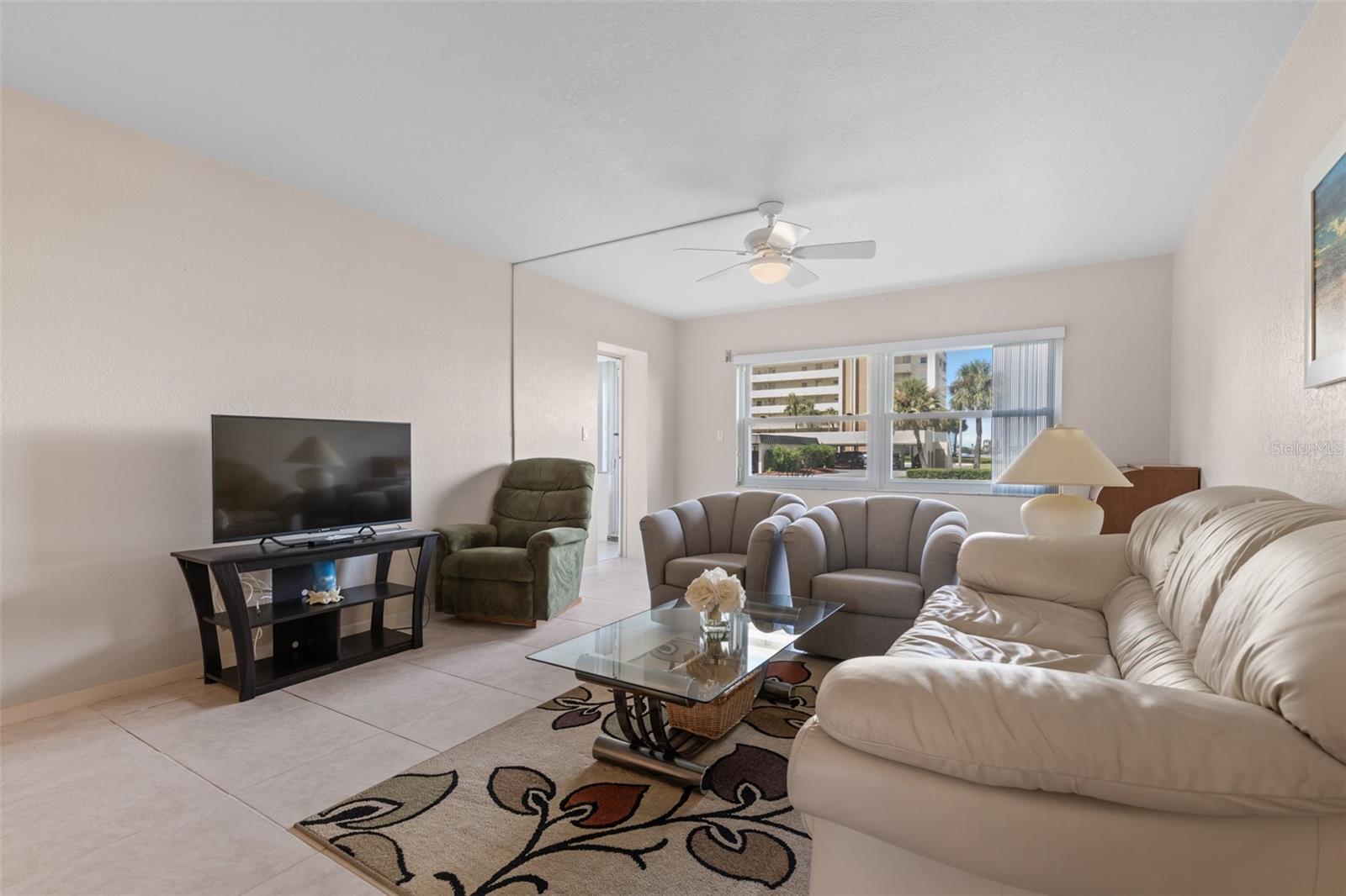 4575 Cove Circle 102