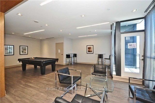 75 W Eglinton Ave 1309