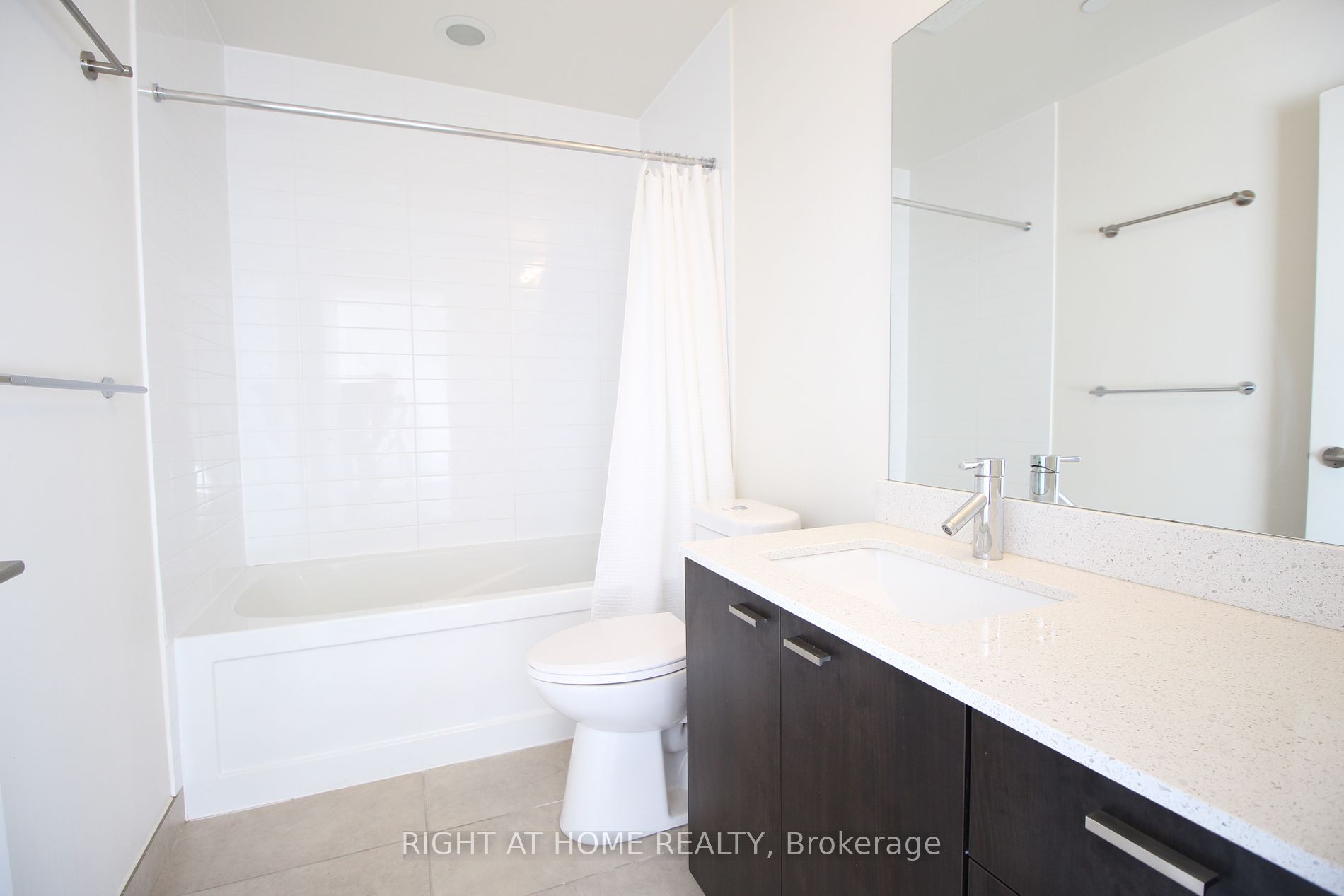 30 Roehampton Ave 1503