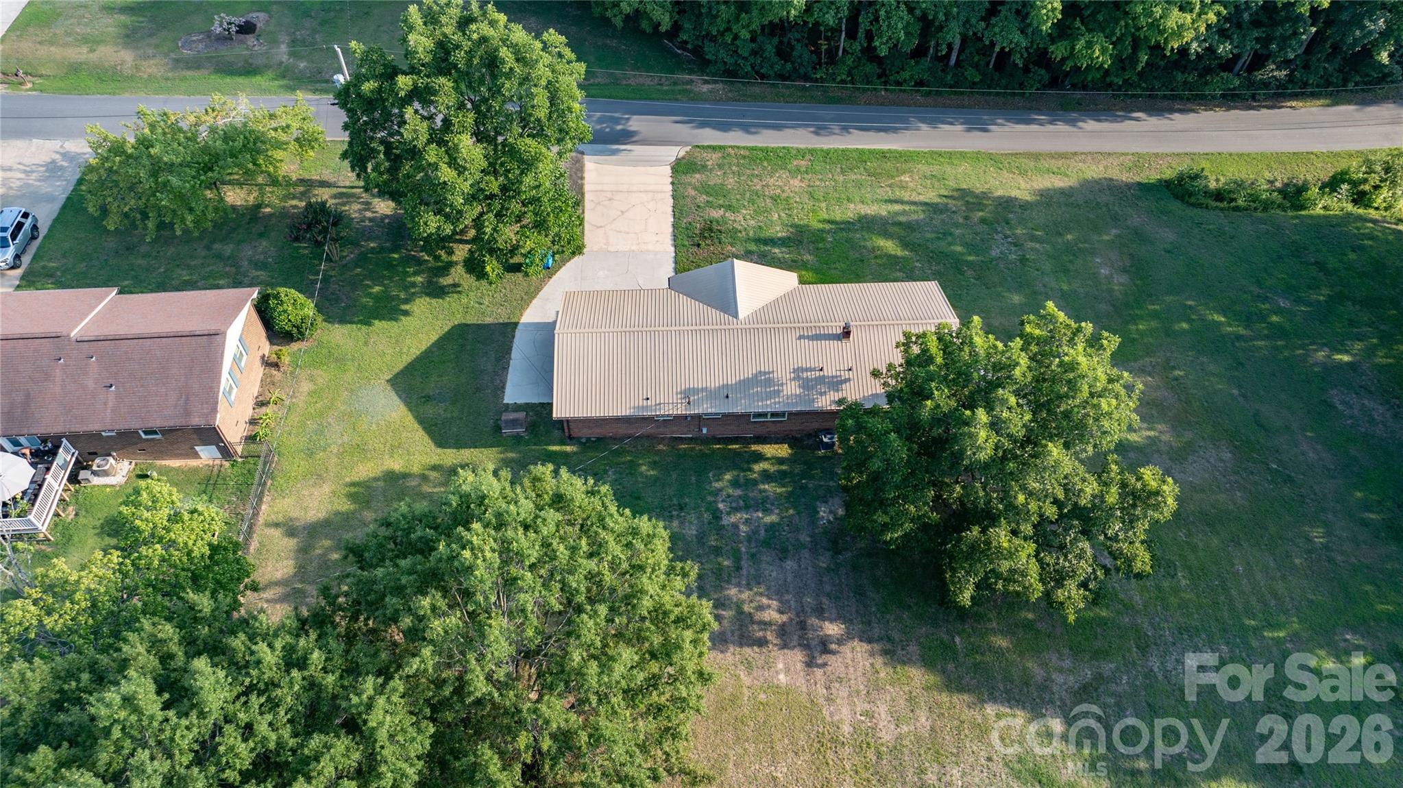 2209 Woodhurst Lane