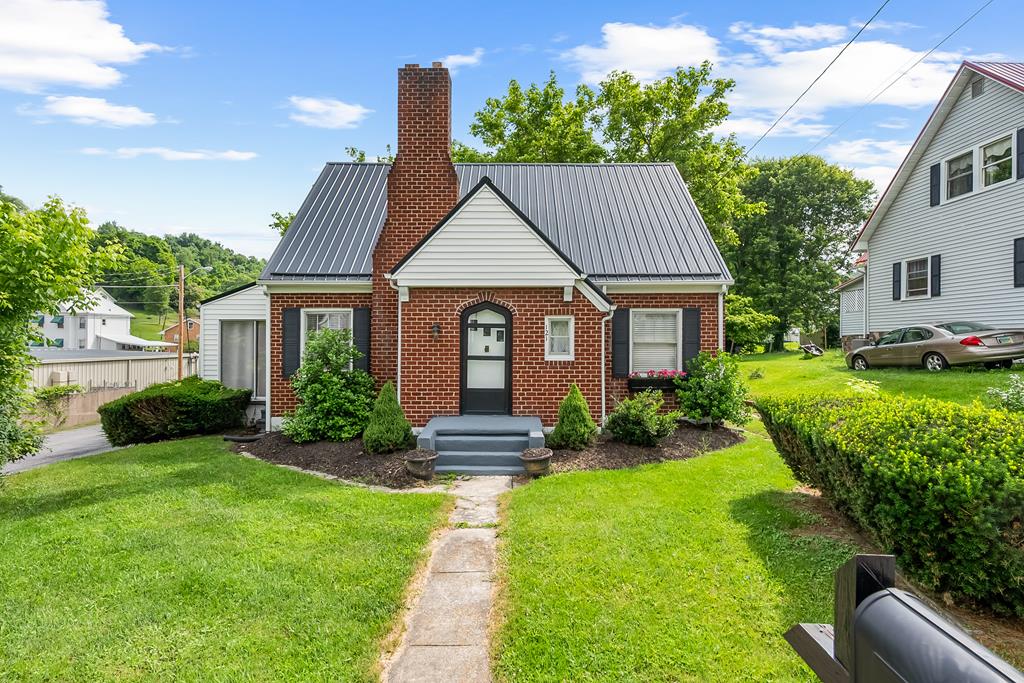 Welcome to this beautifully remodeled 3 bedroom, 1.5 bath home nestled in the heart of historic Saltville VA.  This thoughtfully updated residence blends original classic charm with modern style. Move in ready with refinished hardwood floors, new flooring in the kitchen and bathrooms, new paint, celling fans, light fixtures. Must see! Outside, you'll enjoy the benefits of low-maintenance brick construction and beautiful landscaped grounds.  Enjoy a circle driveway for convenience and the garage out back has new doors recently installed. Saltville offers the small-town charm with local convivences all while being near the local attractions such as Hungry Mother Park, Back of the Dragon, Lincoln Theater, Barter Theater, Creeper Trail, Appalachian Trail, Laurel Bed Lake and more.  This small town even has its own wave pool.  Don't miss your chance to own this gem in Saltville!  Schedule your showing today.