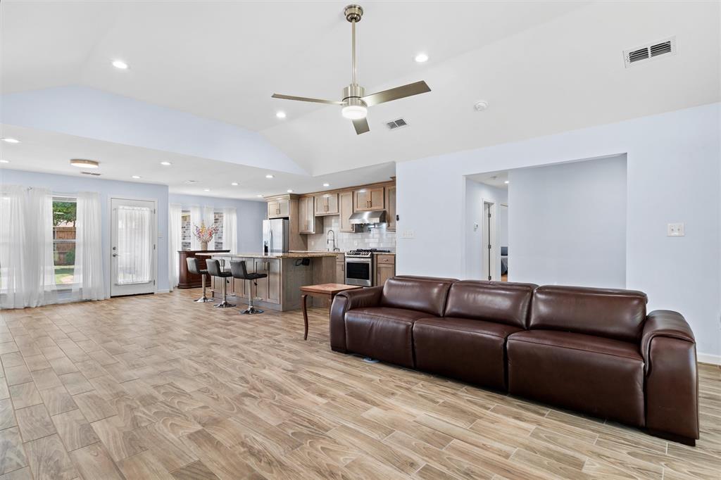 708 Gunnison Court