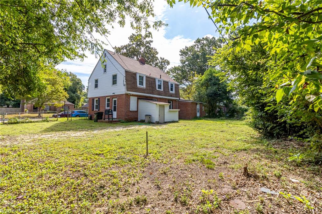937 Dogwood Terrace