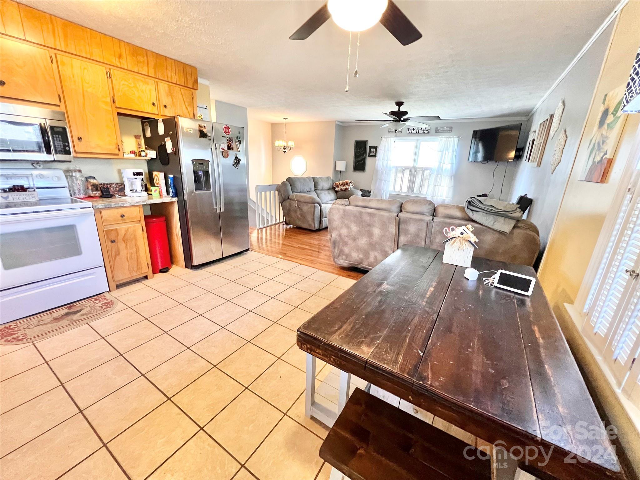 3556 Majestic View Place