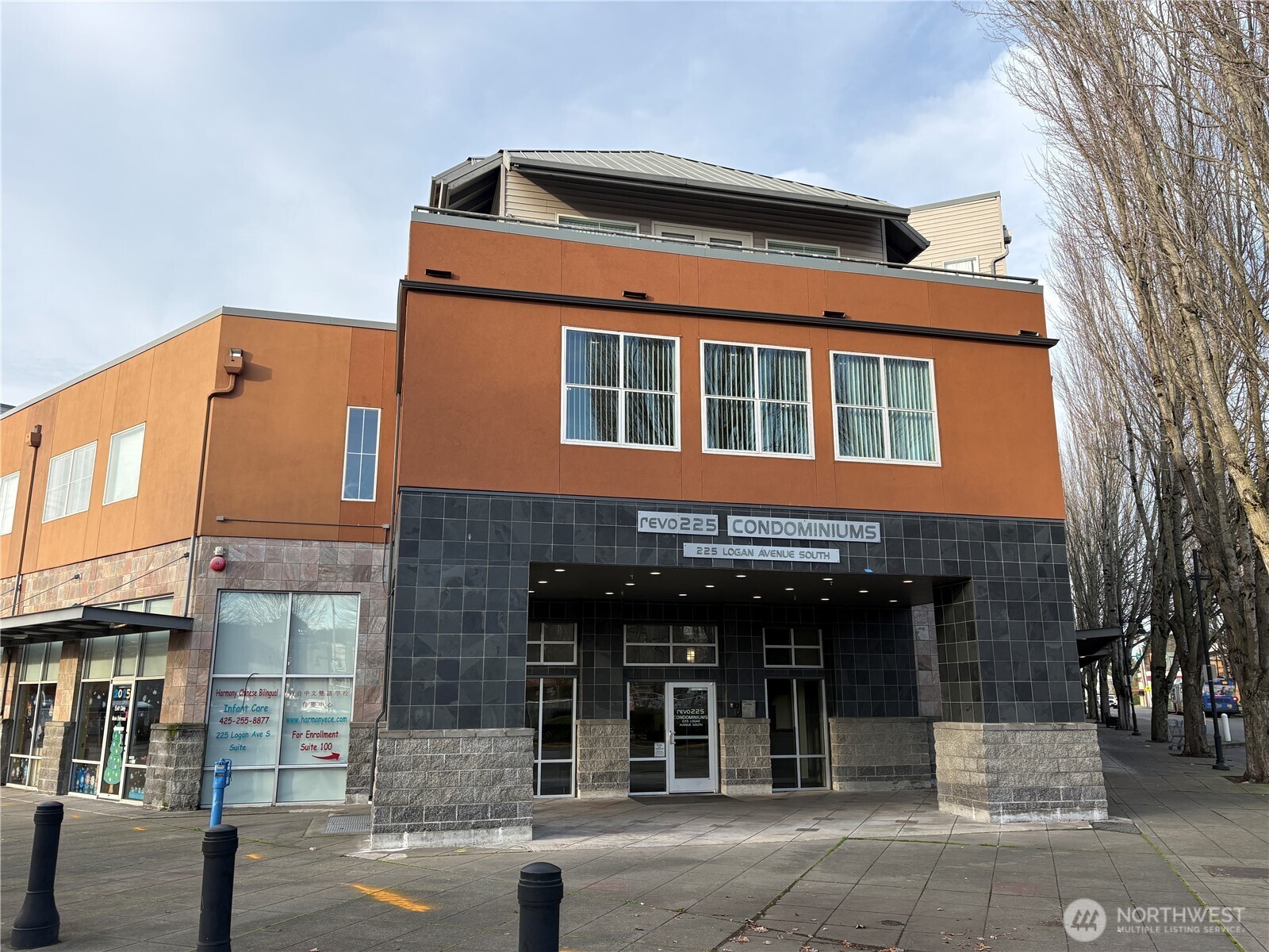 Urban convenience meets turnkey value in the heart of Downtown Renton. This modern, secure condo delivers fresh interiors, exceptional walkability, and investment-ready appeal—all at an accessible price point. Live, rent, or hold with confidence in one of the most connected locations among Renton homes for sale. Inside, the layout is efficient and inviting, offering two bedrooms and a full bath designed for everyday comfort and flexibility. Natural light fills the living spaces, while the open flow supports both relaxed living and work-from-home needs. 1999 Build, the building provides contemporary construction and secure access—ideal for low-maintenance ownership in a vibrant urban setting. The lifestyle here is hard to beat. Positioned directly across from the Renton Transit Ctr, you’re moments from shopping, dining, recreation, parks, trails, and major commuter routes. This is Downtown Renton real estate at its most convenient—walkable, connected, and easy to enjoy. Recent updates elevate the value: all-new carpet, fresh interior paint and finishes, brand-new stainless steel appliances, and a HUGE rooftop patio—a standout amenity for relaxing, entertaining, or taking in city views. As a condo REO investment opportunity in Renton, this property suits first-time buyers, frequent travelers, remote professionals, downsizers, and investors seeking strong rental appeal in a prime location. Opportunities like this are rare—schedule your tour today and imagine the possibilities.
