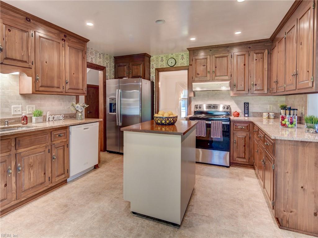 3017 Lord Bradford Court