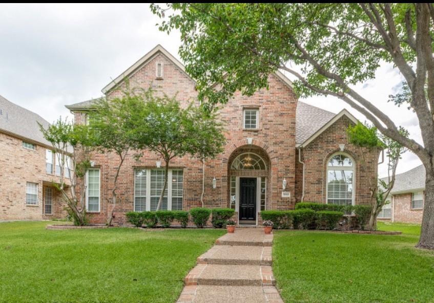 Beautifully Updated Drees Home in One of Plano’s Top-Rated Neighborhoods in Frisco ISD. Step into this stunning, freshly updated home featuring a grand entrance with a winding staircase and a striking new chandelier. Newly refinished hardwood floors grace the entry, formal living and dining areas, and the downstairs primary suite. The spacious family room boasts soaring ceilings and custom built-ins, perfect for relaxing or entertaining. The open, updated kitchen is a chef’s dream with quartz countertops, a stylish backsplash, tile flooring, and crisp white cabinetry. The adjoining breakfast room includes built-in storage and updated lighting for a bright, modern feel. Upstairs, enjoy a large game room and dedicated media room, plus a bedroom with a private bath and two additional bedrooms connected by a Jack-and-Jill bath—ideal for family and guests.  Full 3 car garage.  Fresh paint throughout, new hardware on all doors, lighting and brand-new carpet make this home truly move-in ready. The backyard offers ample space for outdoor enjoyment, and you're just a short walk from a serene 5-acre park and the expansive 150-acre Russell Creek Park.  Additional updates include a new roof (2023) and updated HVAC system. Conveniently located near top-rated schools, shopping, dining, and Hwy 121, this home offers comfort, style, and an unbeatable location.