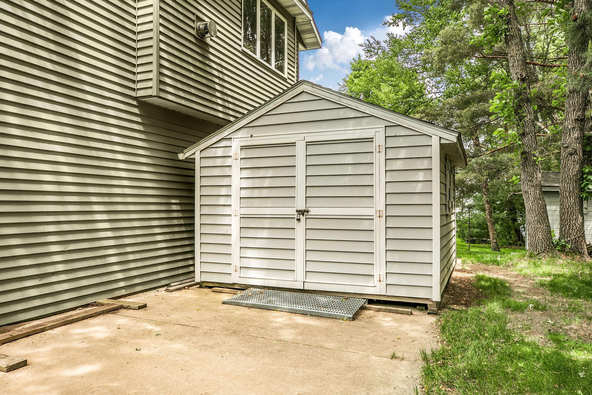 9900 W Lake Court