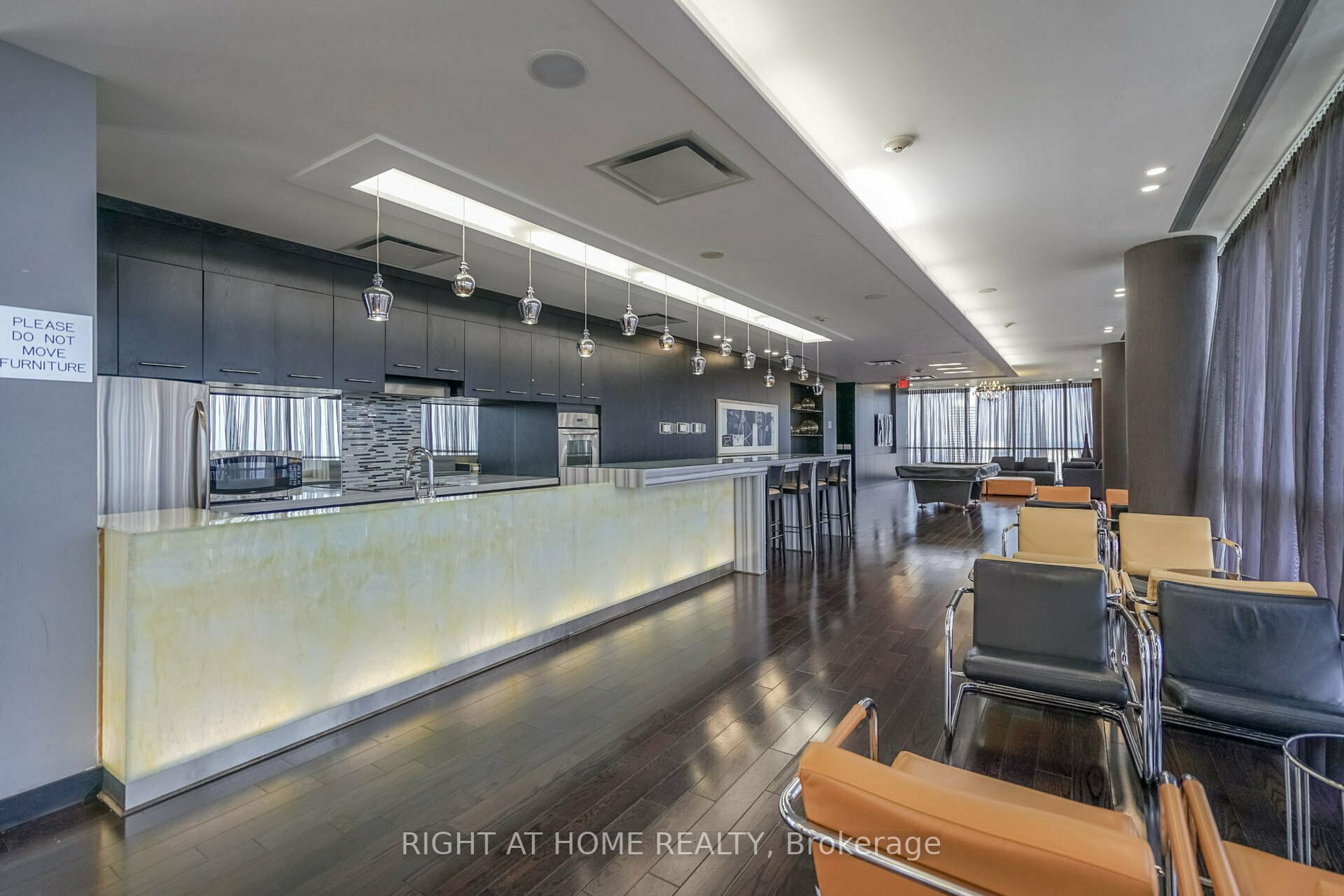 223 Webb Dr 202