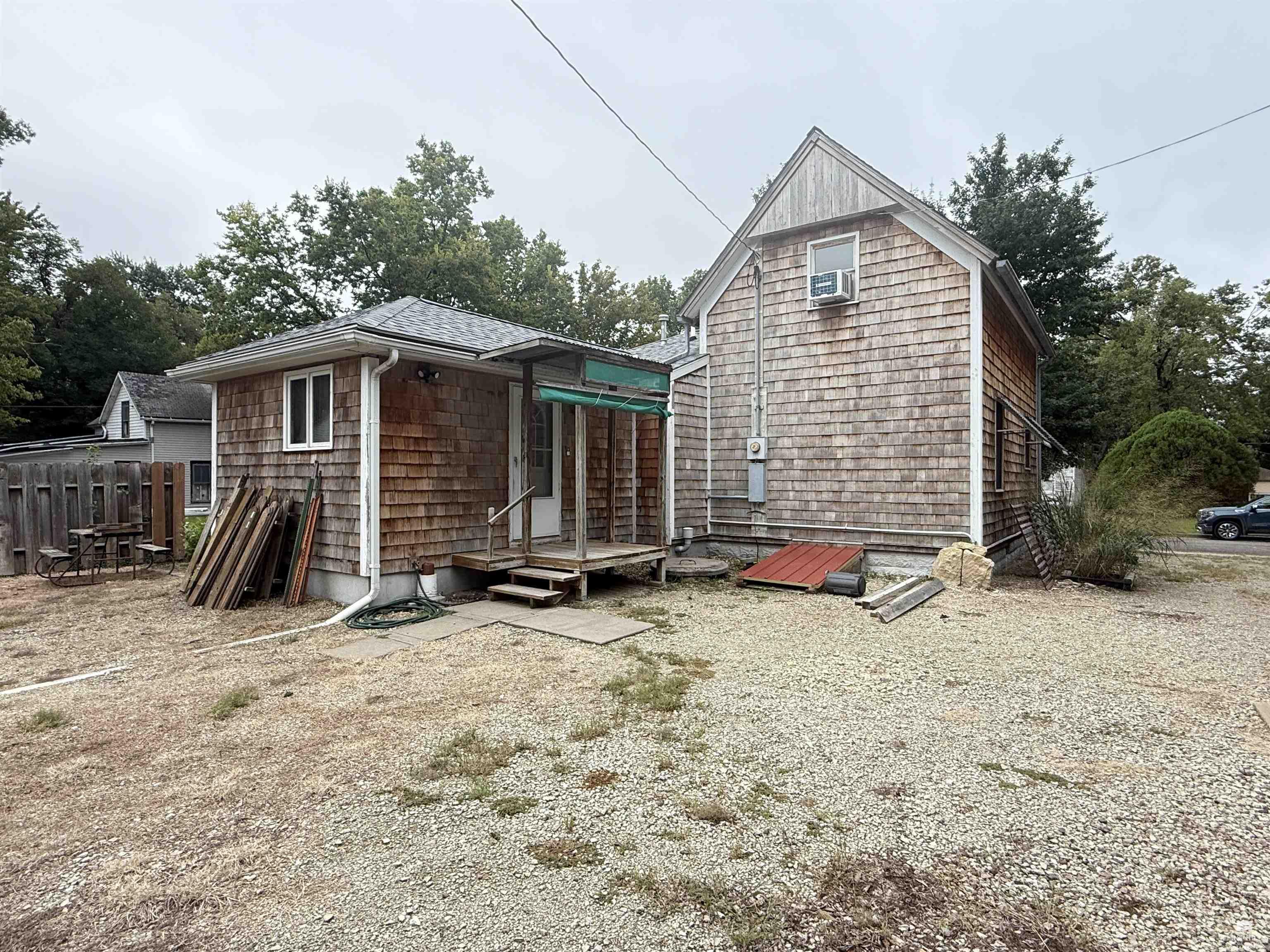 227 Blunt Street