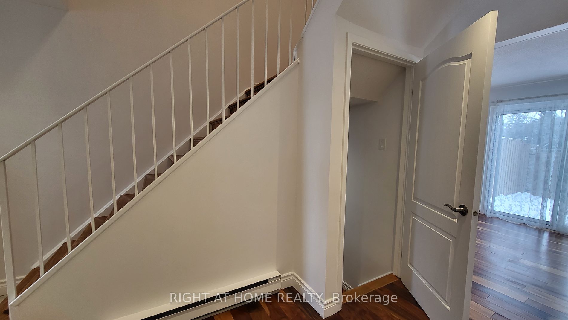 32 Niles Way