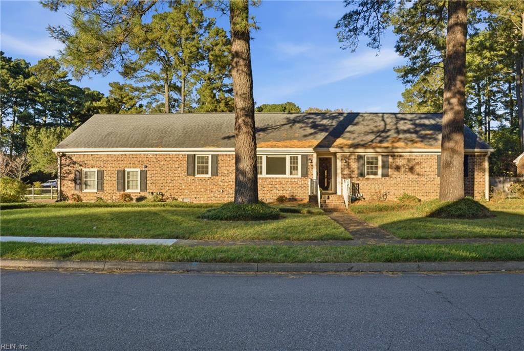 417 Pines Of Warrick Drive, Chesapeake, VA 23322