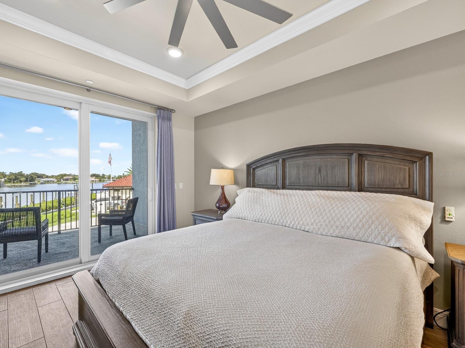 501 Tamiami Trail N 201