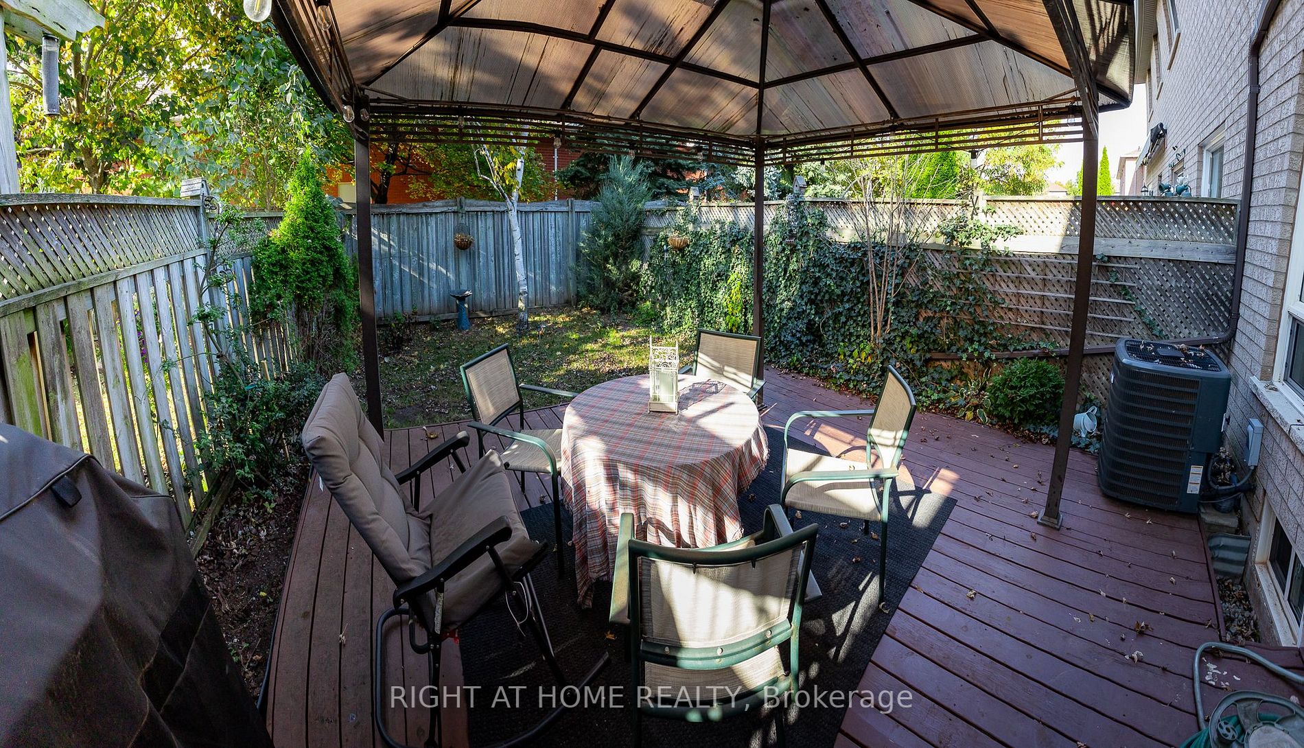 2077 Golden Orchard Tr