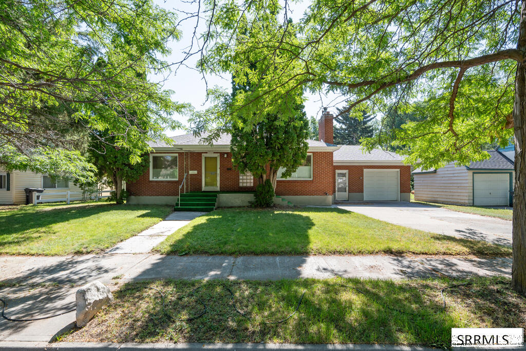 2011 Bremer Drive