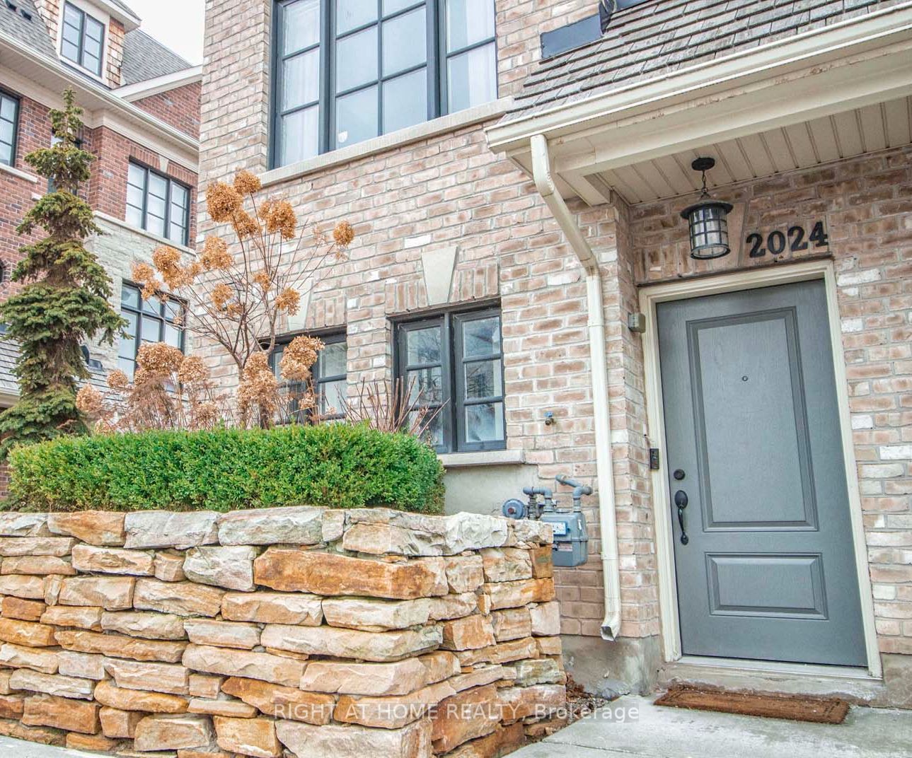 2024 Queensborough Gate