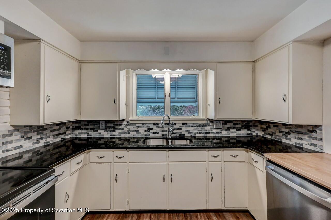 302 Thurston Street