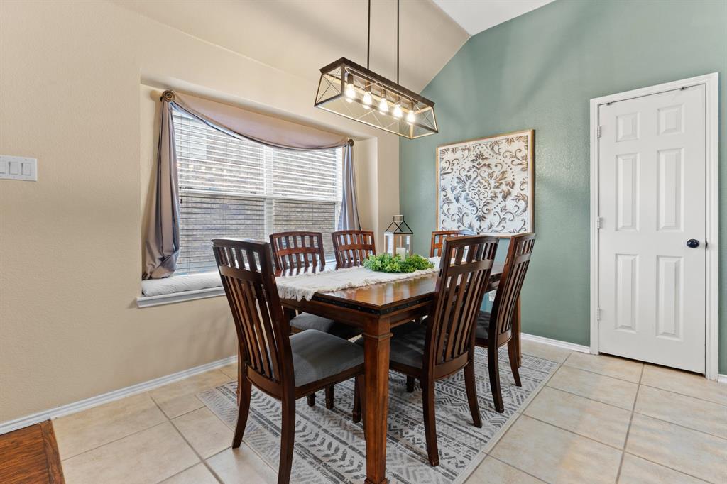 1252 Sweetwater Drive