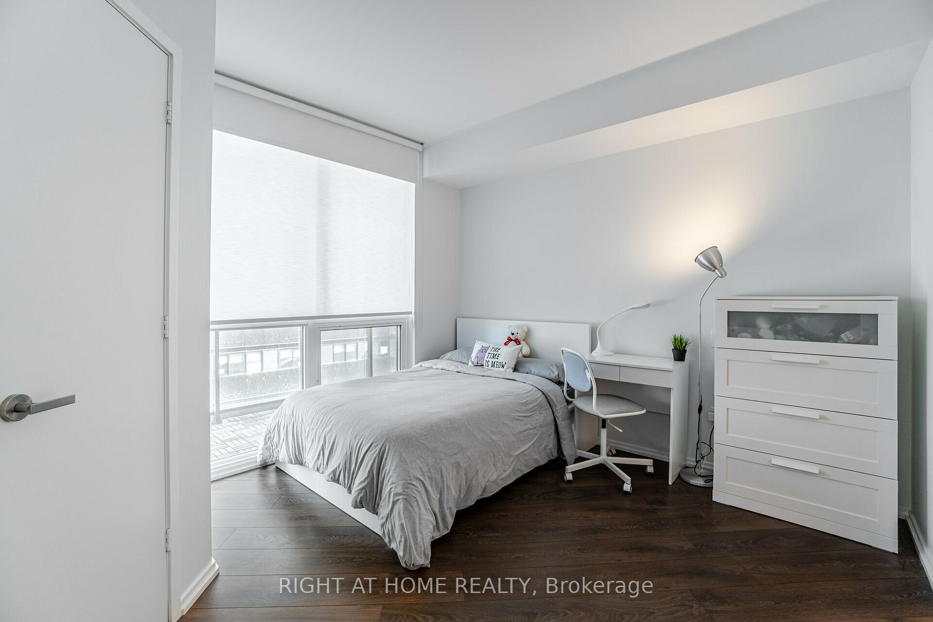 45 E Charles St 3910