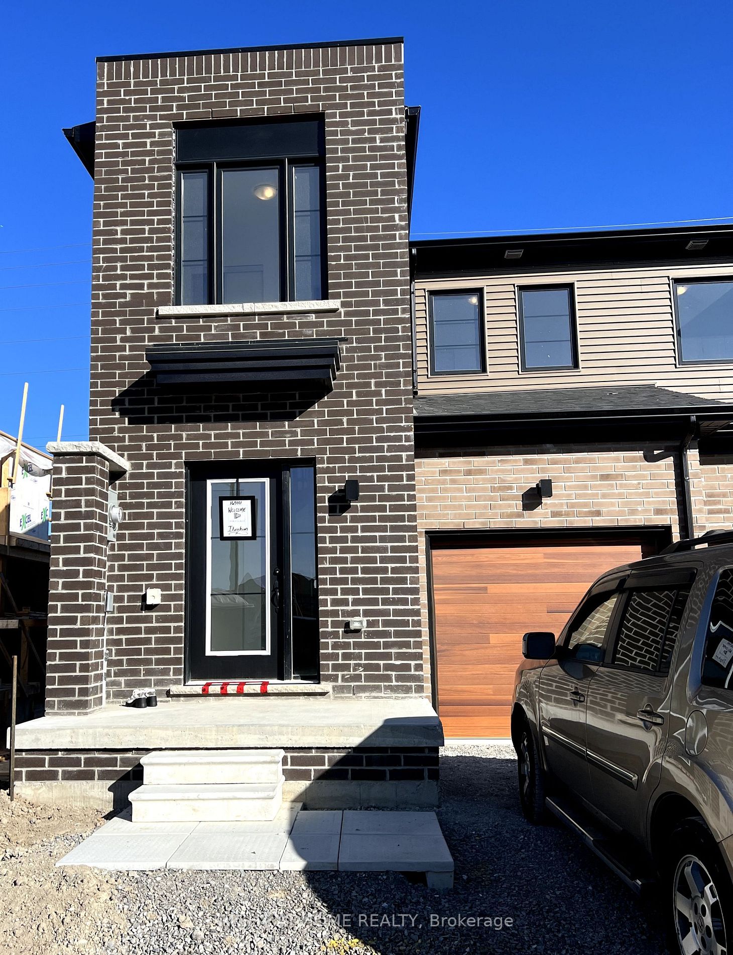 33 Pumpkin Corner Cres